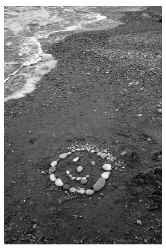 Smiley stones b+w.jpg (177929 bytes)